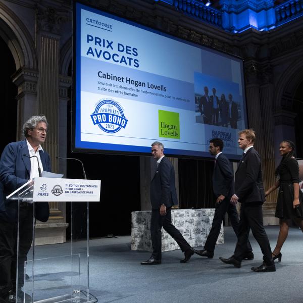 Monsieur le Vice-Bâtonnier accueille le Cabinet Hogan Lovells, lauréats du Prix des Avocats